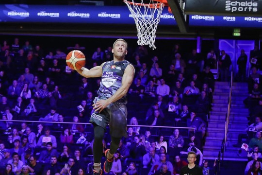 Lietuvis „oro karalius“ dėjimų konkurse stulbino neįtikėtinais triukais