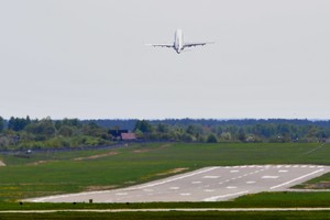 Šiaulių oro uoste planuojama statyti naują orlaivių peroną