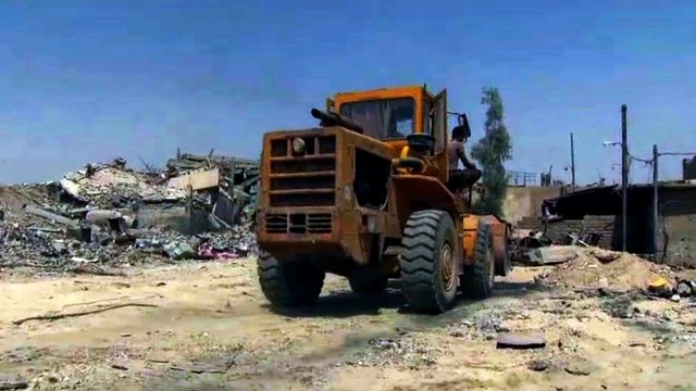 Karo realybė: samdo buldozerius iš namų išvežti žmonių kūnus
