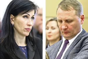 Partijos kolegės sukritikuoti A.Šedžius ir D.Matonienė skėlė atgal – ji parsidavė už postą