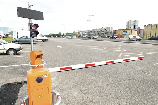 Į naująsias „Statyk ir važiuok" aikšteles  – per spūstis