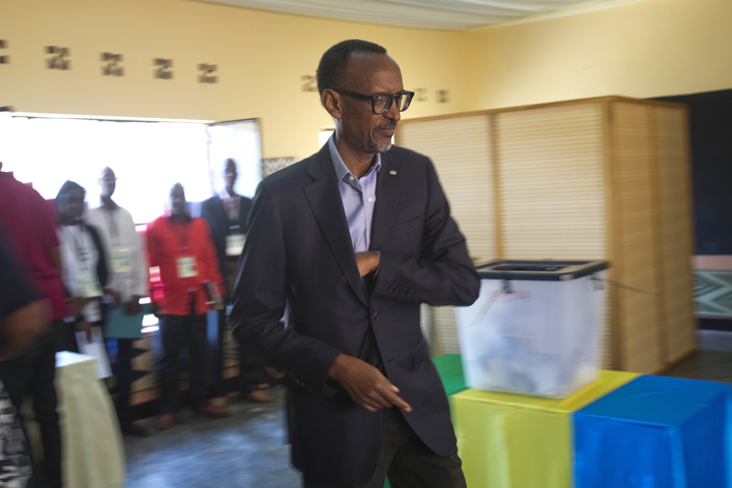  Suskaičiavus apie 80 procentų balsalapių paaiškėjo, kad P.Kagame surinko apie 5,4 milijonus balsų.<br> AP nuotr.