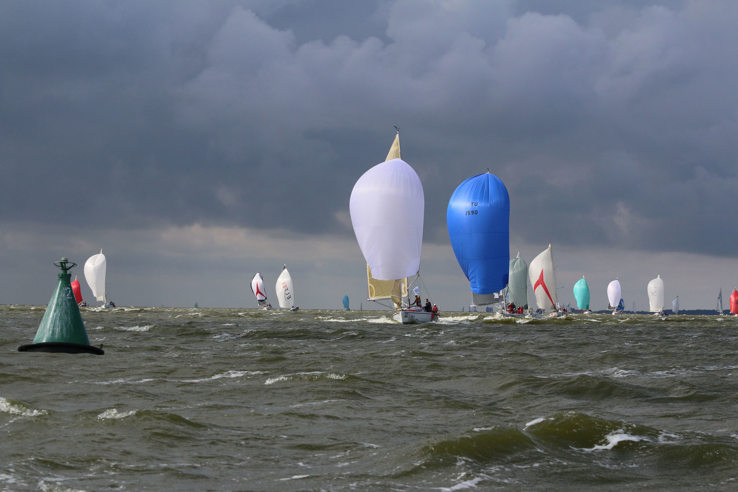 Startuoja Kuršių marių regata