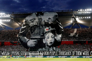 UEFA nubaus Lenkijos klubą dėl plakato, kuriuo primenamos nacių aukos