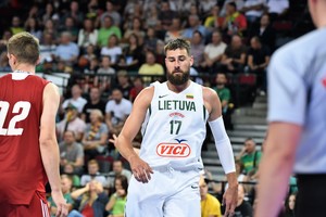 Dėl sūnaus gimimo Jonas Valančiūnas praleis rungtynes su Gruzija
