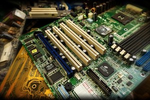 Atsiranda vis daugiau vietų buitinei elektronikai priduoti