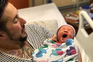 Translytis vyras pagimdė sūnų: pavyko ne iš karto