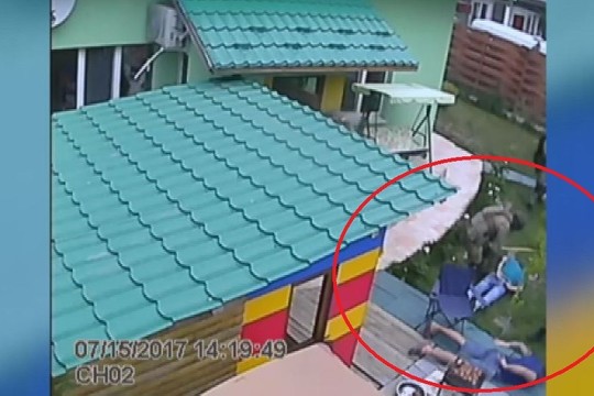 Paviešinti vaizdai, kaip lietuvio verslininko namus Ukrainoje šturmavo ginkluoti vyrai