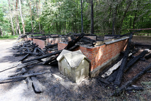 Po gaisro Rumšiškėse ugniagesiai skėsčioja rankomis: vis dar nesulaukia svarbaus atsakymo