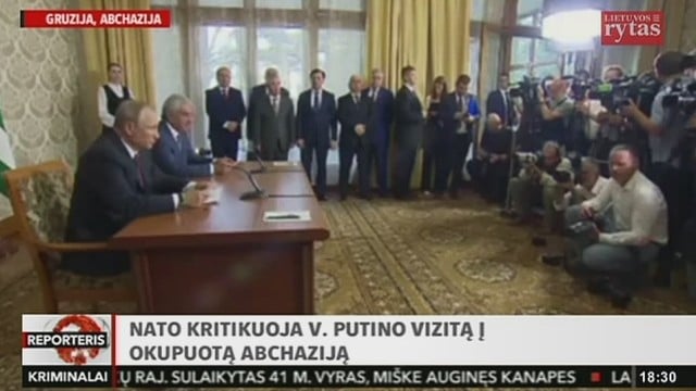 Vladimiro Putino vizitas okupuotame Gruzijos Abchazijos regione supykdė NATO