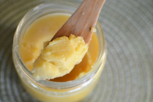 Kaip pasigaminti lydyto sviesto, dėl kurio iš proto eina visas pasaulis