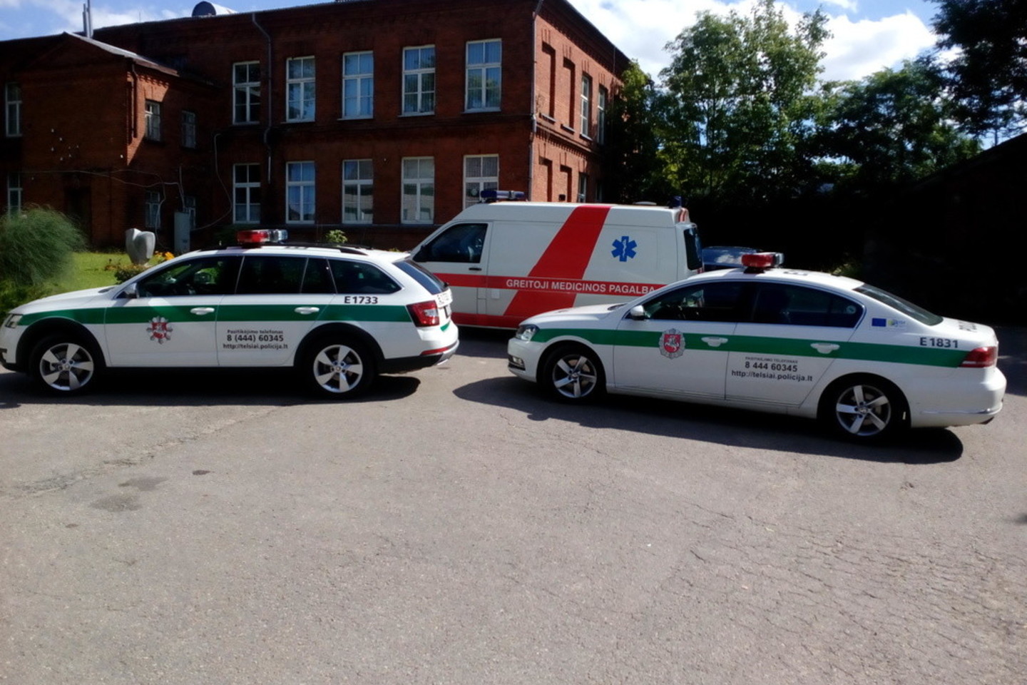 Telšiuose įkliuvo 9 vairuotojai, kuriems mirksintys švyturėliai – nė motais.
