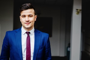  Darbo rinkai toliau kaistant, ryškėja demografinės problemos