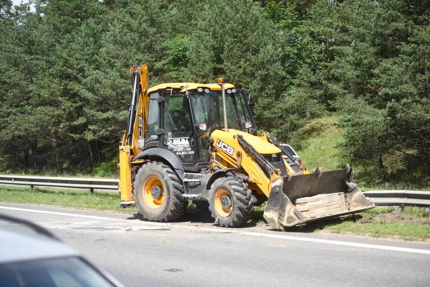 Per avariją Ukmergės rajone sužeistas žmogus. Traktorius susidūrė su lengvuoju automobiliu.