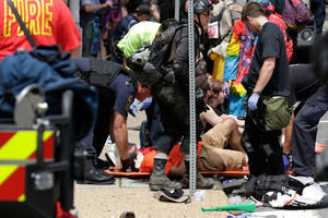 JAV įsiplieskė ultranacionalistų ir jų priešininkų susirėmimai, žuvo trys žmonės