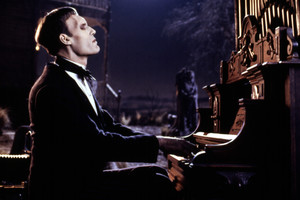 Nepatikėsite pamatę: kaip šiandien atrodo „Adamsų šeimynėlėje“ Svirdulį suvaidinęs aktorius?