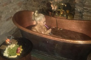 Oksana Pikul gerbėjus erzina pikantiškomis nuotraukomis