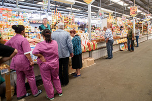 Kainos Kaliningrado turguje priverčia lietuvius gūžtis