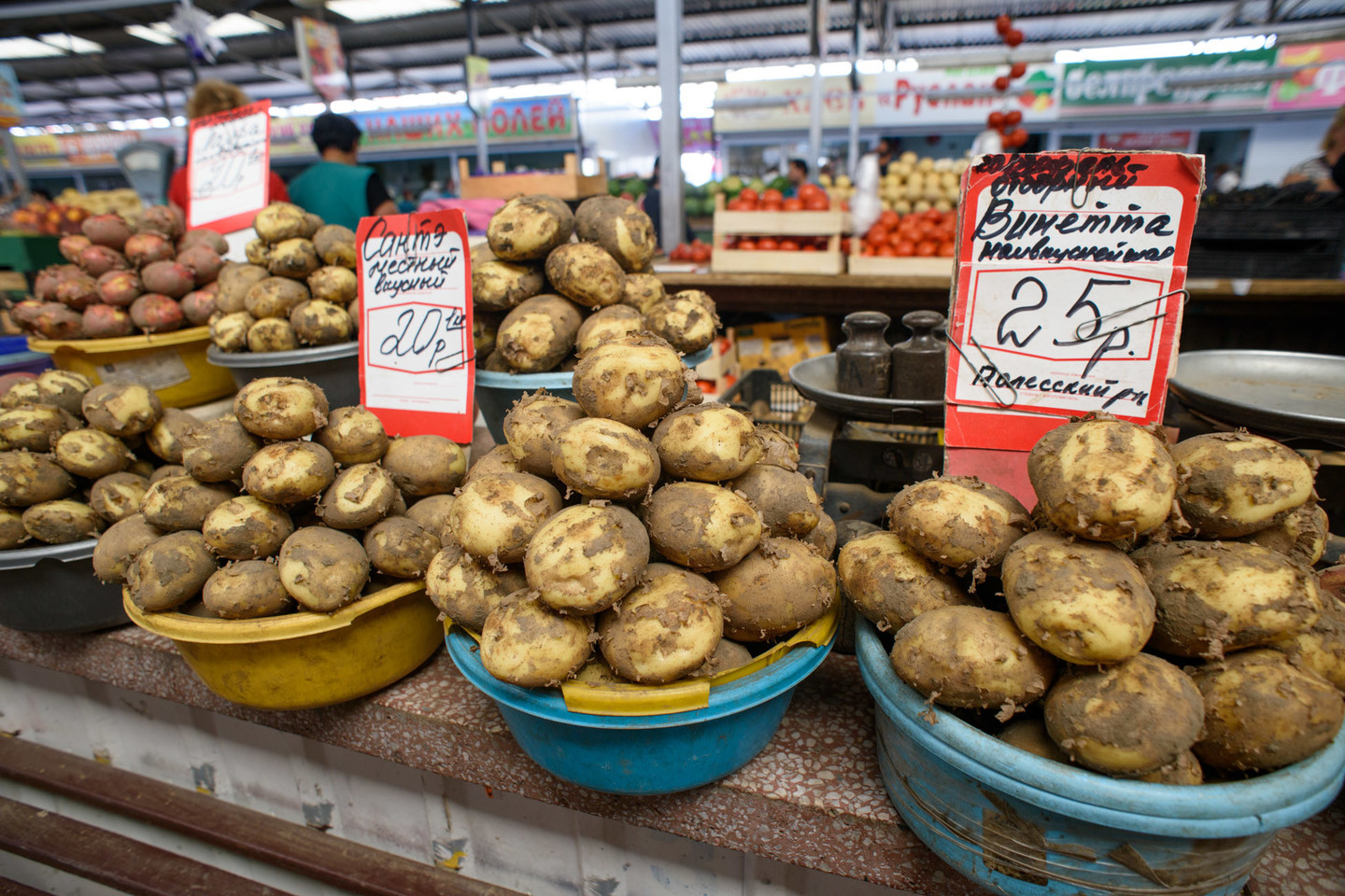 Iš Vakarų šalių čia atvykstantiems turistams tokie turgavietė pasirodytų tikrai egzotiška, mat čia tikrų tikriausia kvapų, spalvų ir tautybių maišalynė.<br> D.Umbraso nuotr.
