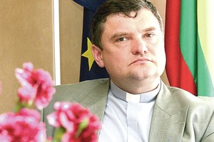 Perspėja: kunigai tapo lengvu taikiniu