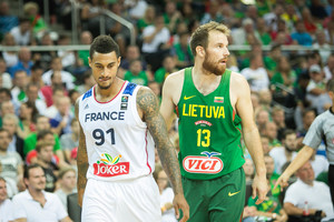 Po pralaimėjimo Lietuvos rinktinei – Prancūzijos krepšininko dūris į teisėjus