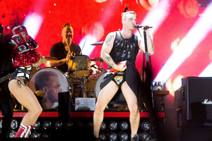 Vingio parke rusiškai prabilęs Robbie Williamsas apstulbino minią