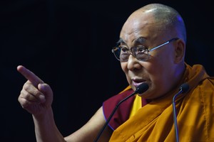 Dalai Lama turi radikalią idėją, kaip sutaikyti Rusiją ir Vakarus