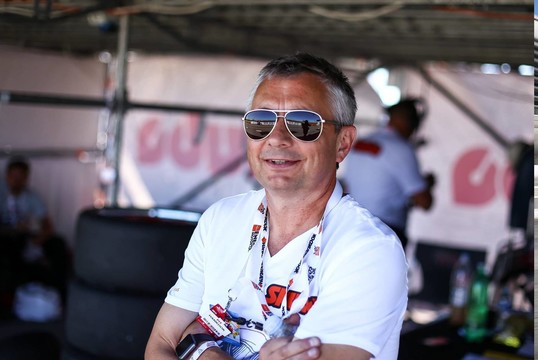 Audrius Gelžinis trasoje pasirodys su „Tesla“