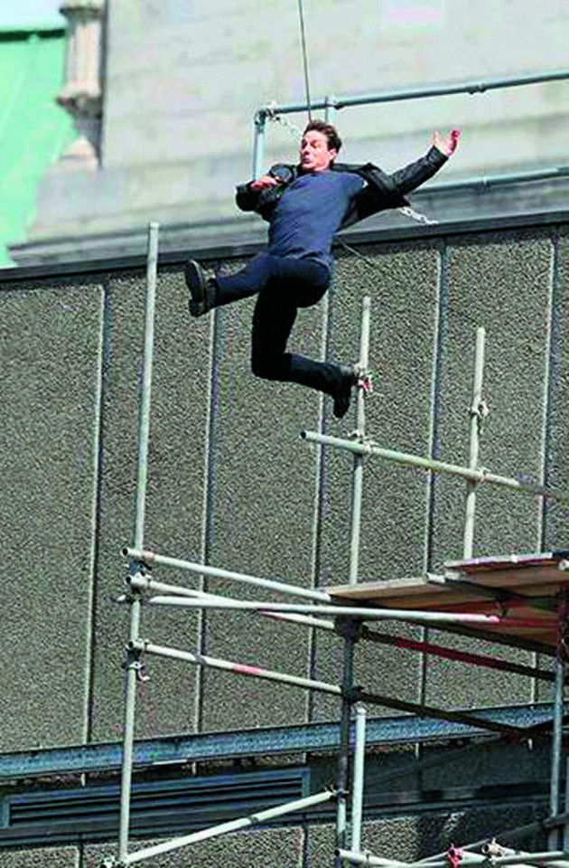 Po šio šuolio aktoriui prireikė medikų pagalbos.