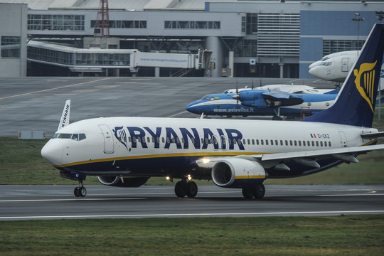 „Ryanair“ paskelbė 8 naujus jungiamuosius skrydžius iš Vilnius 