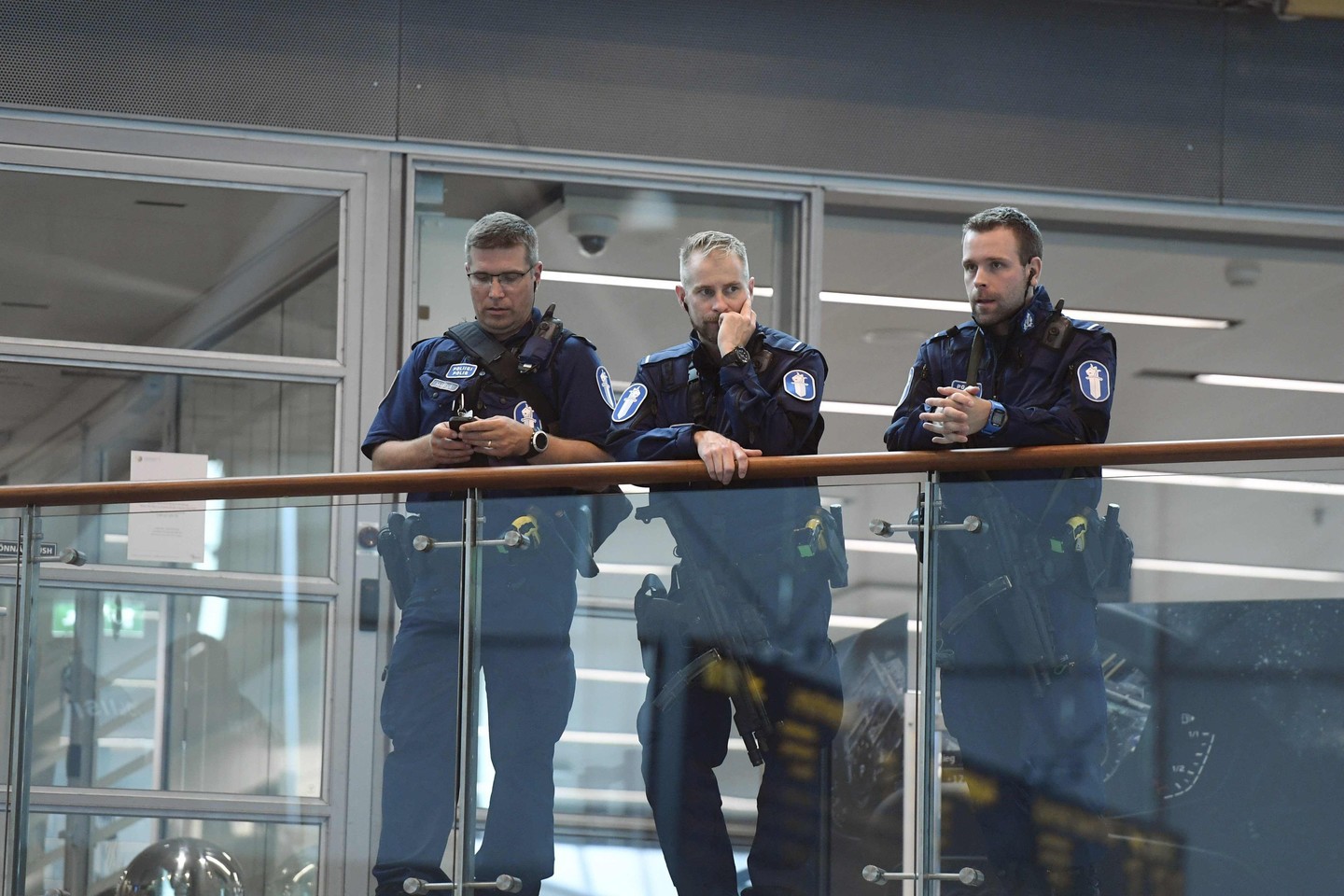 Po išpuolio Turku mieste policijos patruliavimas sustiprintas ir Suomijos sostinėje Helsinkyje.<br> „Scanpix“ nuotr.
