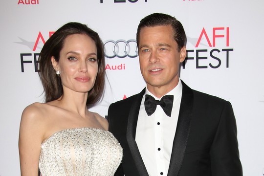 Apie susitaikymą prakalbusiems Bradui Pittui ir Angelinai Jolie – nemalonios žinios iš teismo