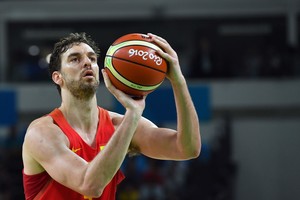 Rinktinių pasiruošimas: Ispanija pamokė Senegalą, lenkai krito prieš serbus