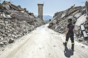 Valdžios abejingumas varo į neviltį žemės drebėjimą išgyvenusius lietuvius