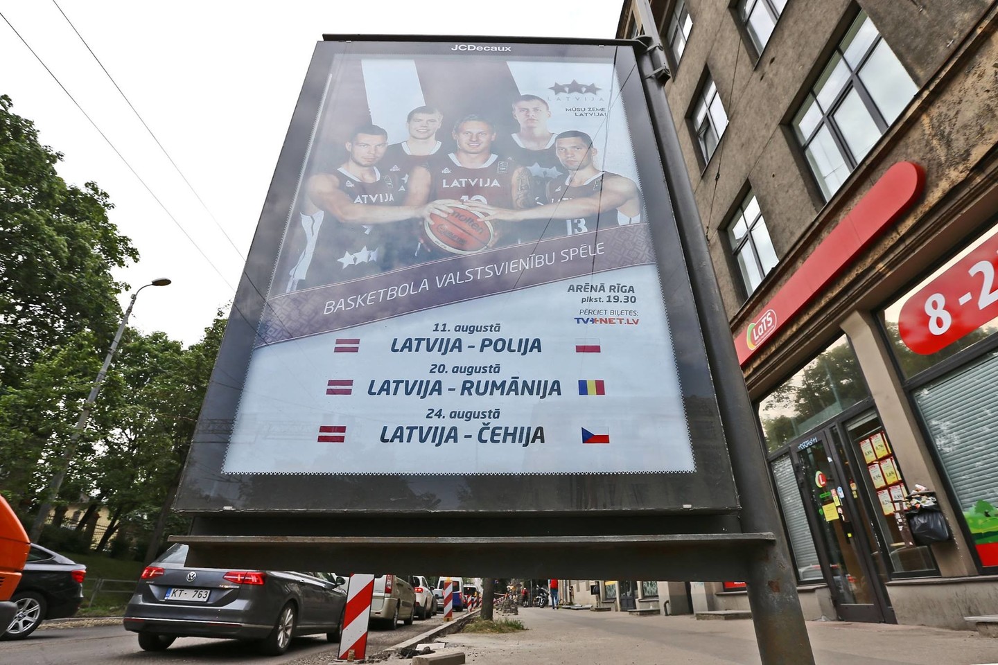 Latviai ruošiasi dvikovai su Lietuvos krepšininkais.<br> G.Šiupario nuotr.
