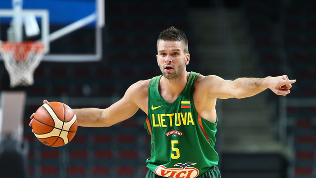Rygoje žaidusi Lietuvos vyrų krepšinio rinktinė su Rumunija vargo neturėjo 