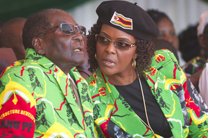 Manekenę laidu sumušusi pirmoji ponia neatgailauja – pabėgo nuo teisėsaugos