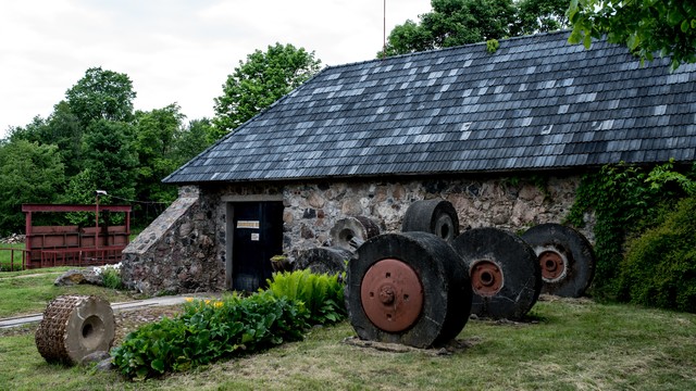 Kairiškių dvarelyje – pirmoji Lietuvoje hidroelektrinė