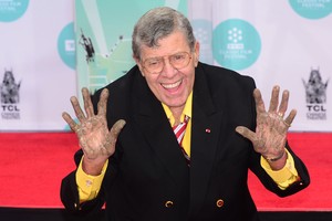 Mirė milijonų numylėtinis JAV komedijos legenda Jerry Lewisas