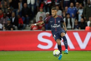 „Barcelona“ klubo vadovams – skaudus dūris iš Neymaro