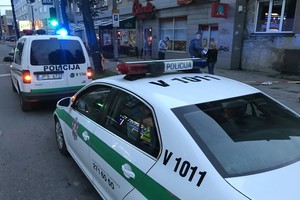 Per sostinėje kilusį susišaudymą sužalota moteris, sulaikyti 4 asmenys