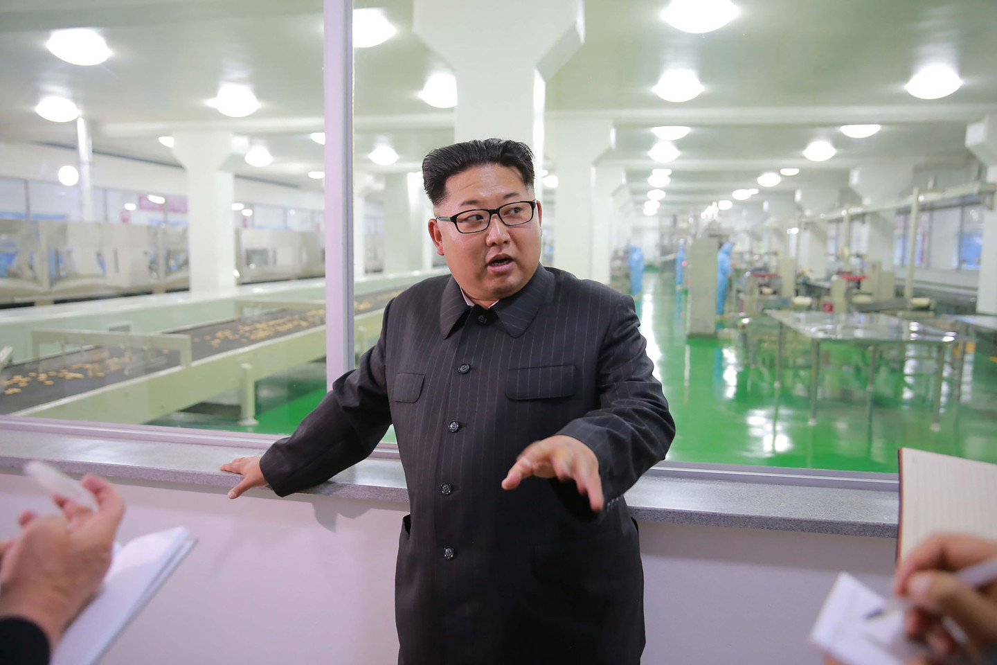 JAV pritaikė sankcijas už paramą diktatoriaus Kim Jong-uno valdomai Šiaurės Korėjai.