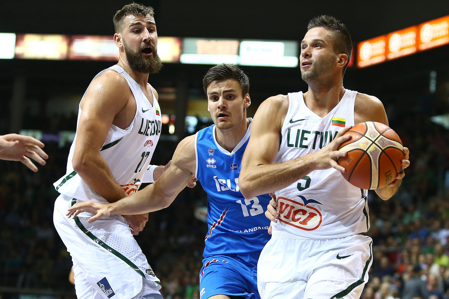 Lietuvos ir Islandijos rinktinių rungtynės.<br> G.Šiupario nuotr.