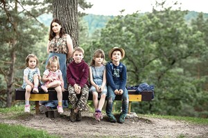 Septynių vaikų mama papasakojo, kaip sutaupo mokyklinėms prekėms