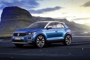 „Volkswagen“ pristatė naują miesto visureigį „T-Roc“ 