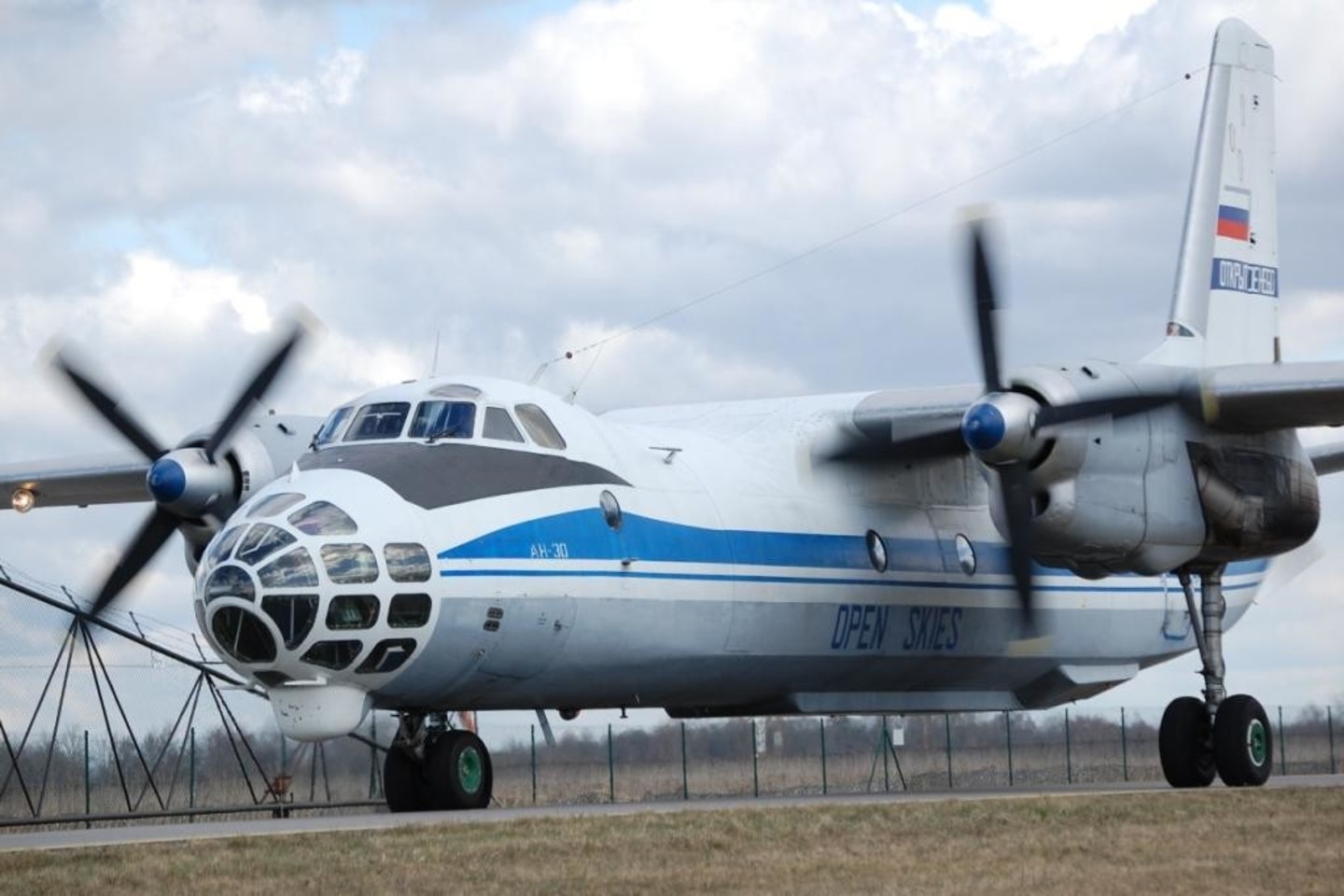 Ketvirtadienį Rusijos ginkluotės kontrolės inspektoriai pagal Atvirosios oro erdvės sutartį (angl. Open Skies) specialia skaitmenine įranga aprūpintu Rusijos karinių oro pajėgų lėktuvu AN-30B atliks stebėjimo skrydį virš Lietuvos.