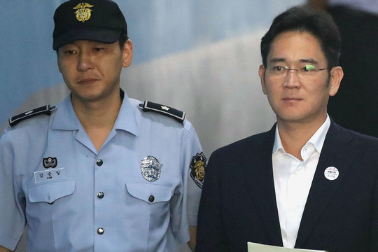 „Samsung Electronics“ vicepirmininkas dėl kyšininkavimo nuteistas 5 metams kalėjimo