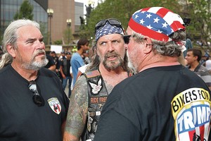 Donaldo Trumpo gerbėjai ruošiasi net pilietiniam karui