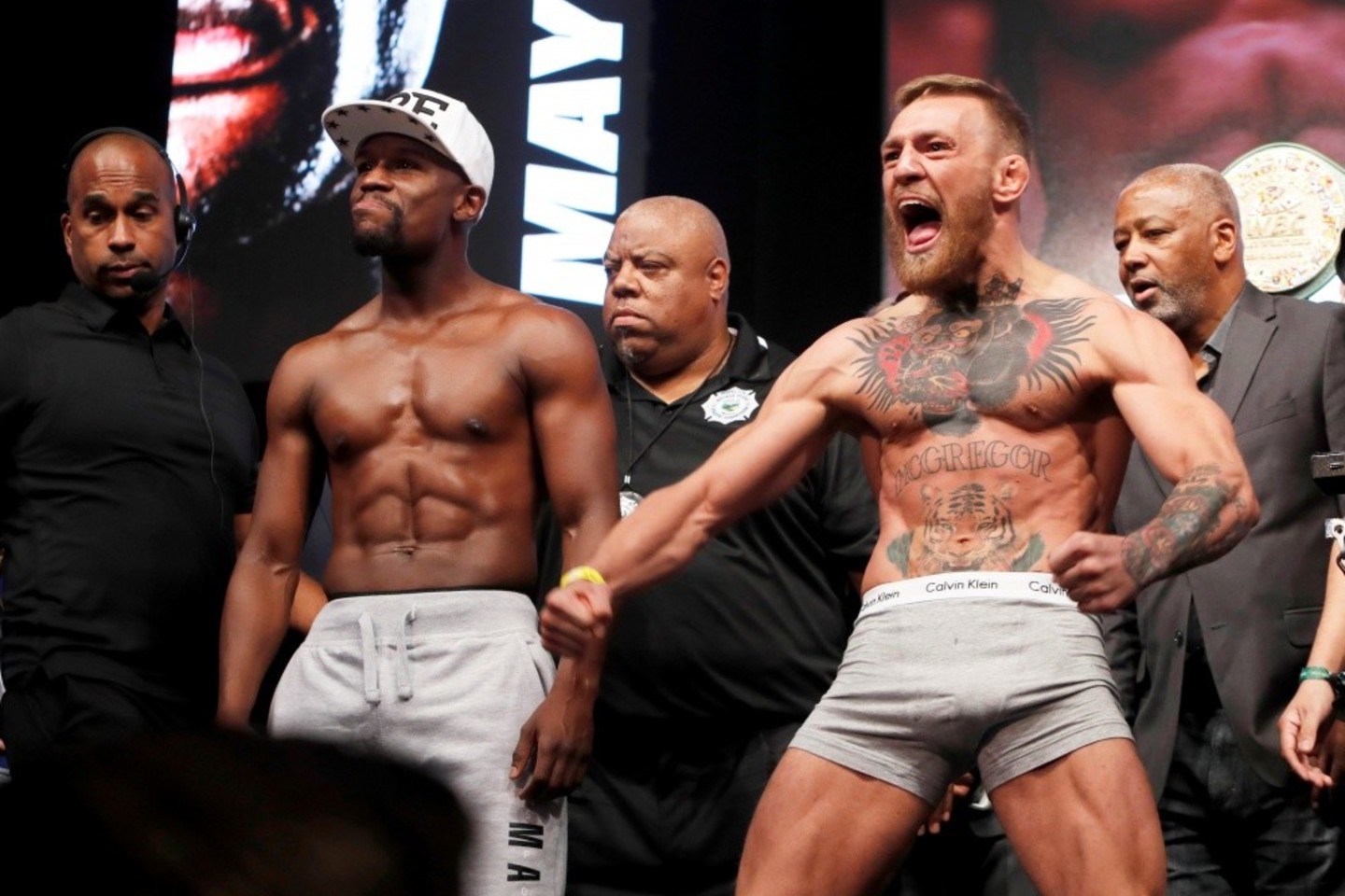 C.McGregoras metė iššūkį F.Mayweatheriui.<br> AFP/Scanpix