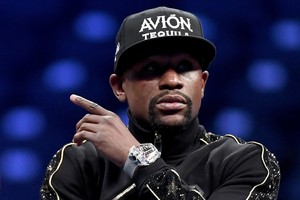 Prieš kovą F. Mayweatheris buvo įsiutęs – paaiškėjo intriguojanti detalė
